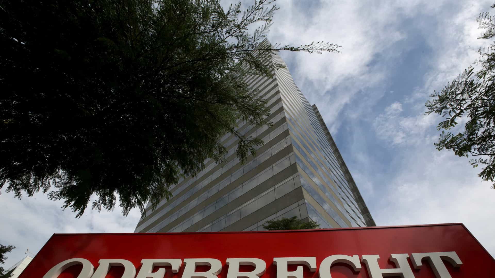 Odebrecht assina leniência sobre aeroportos