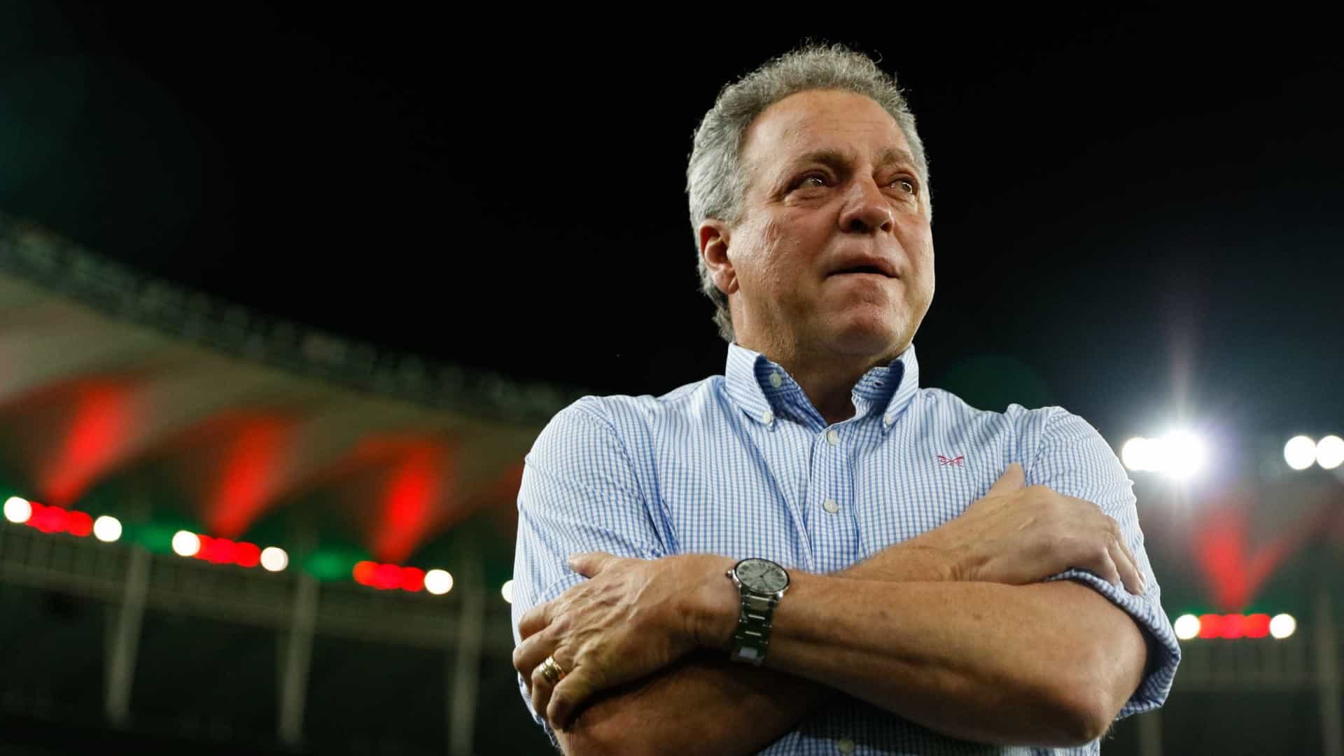 Abel Braga critica suspensão na Libertadores por atraso do Flamengo