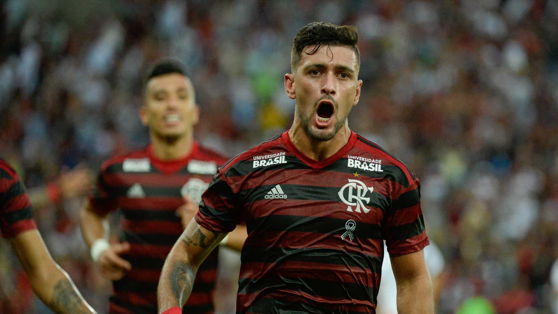 Aprovado pelo Fla, patrocinador master fará estreia em camisa na quarta