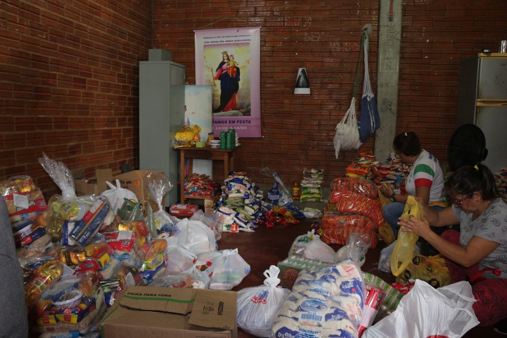 Igreja busca voluntários para ajudar a separar donativos para vítimas do Parque Rodoviário
