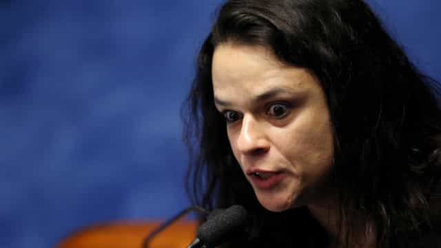 Contrária a atos pró-Bolsonaro, Janaina Paschoal ameaça deixar o PSL