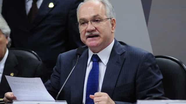 Fachin levará ao plenário pedido para suspender inquérito das fake news