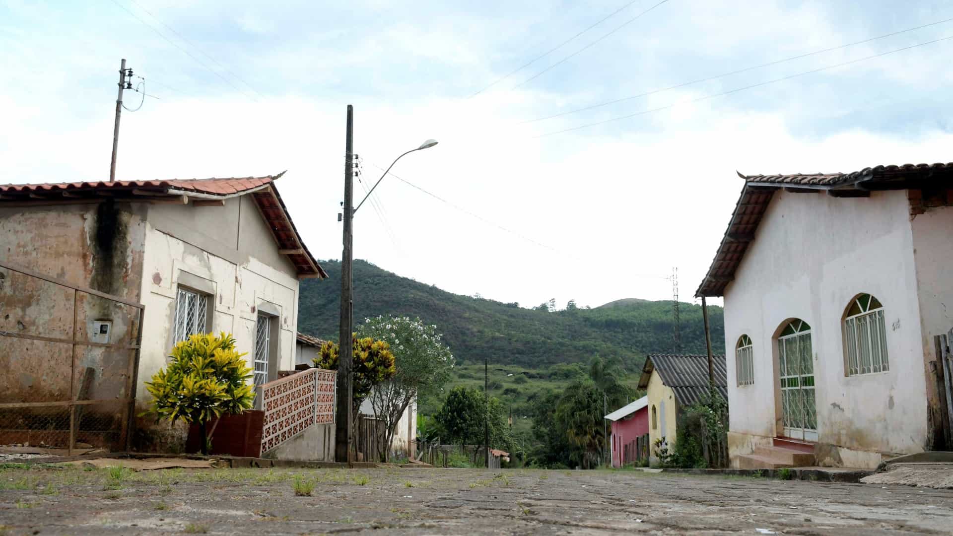 Mar de lama pode atingir 10 mil em três cidades de Minas Gerais