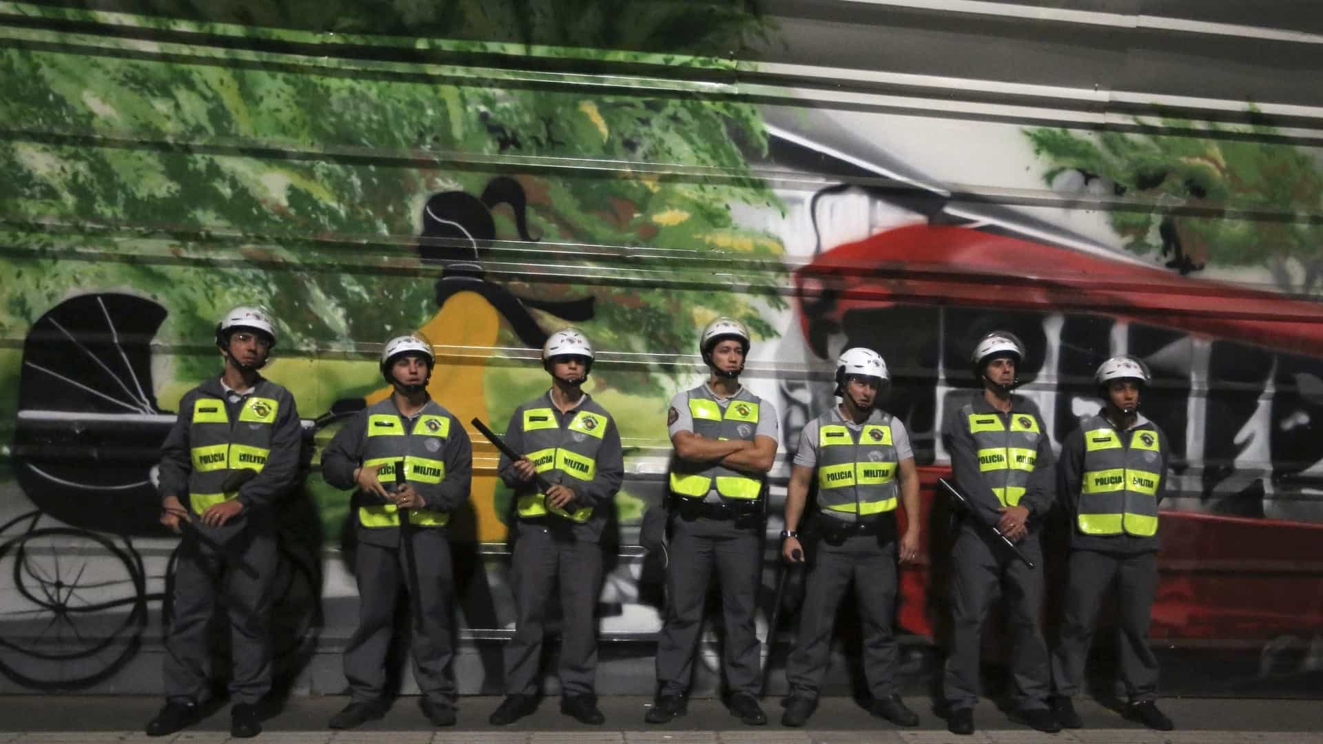 Câmara discute aposentadoria de policiais e professores