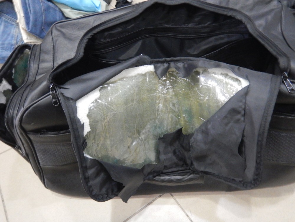 Venezuelano é preso com 4 quilos de cocaína líquida tentando embarcar para a Europa
