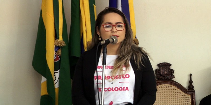 Psicóloga exibe projeto de educação para jovens em reabilitação na Câmara de Juazeiro