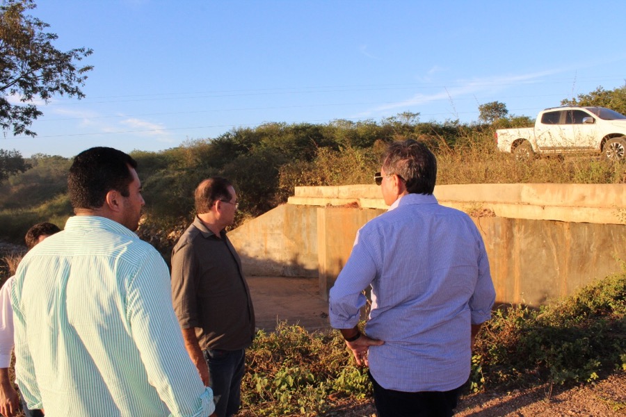 Obra da estrada que liga os distritos de Santa Fé e Monte Alverne em Crato será retomada em breve