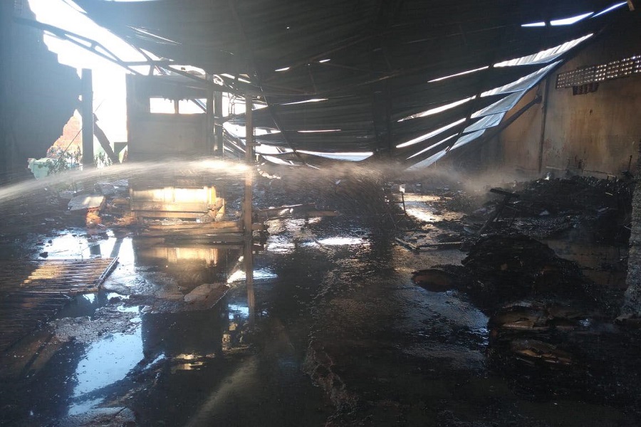 Incêndio destrói Associação dos Agentes Recicladores de Crato-CE na madrugada desta terça-feira