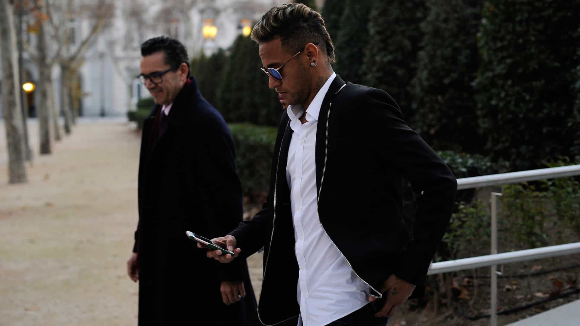 Neymar será ouvido pela Polícia em SP sobre suposto estupro
