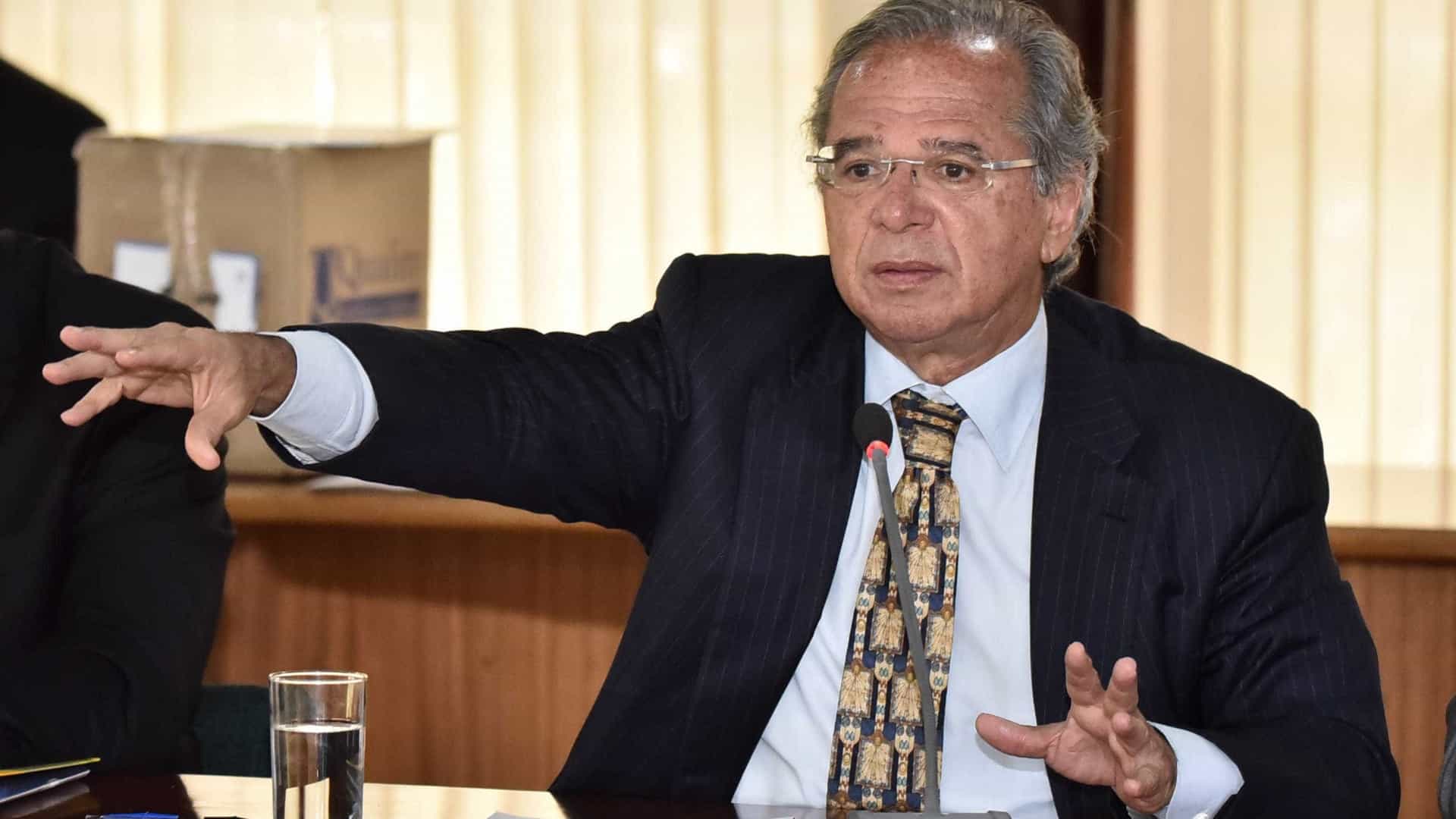Guedes discute agenda econômica pós-Previdência e até 2022
