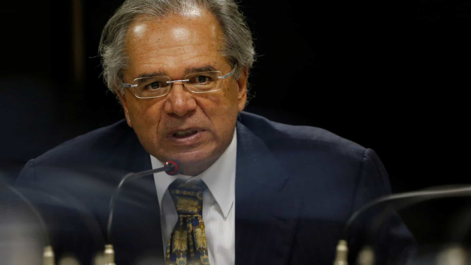 Bolsonaro foi ‘ingênuo’, diz Paulo Guedes sobre acordo com policiais
