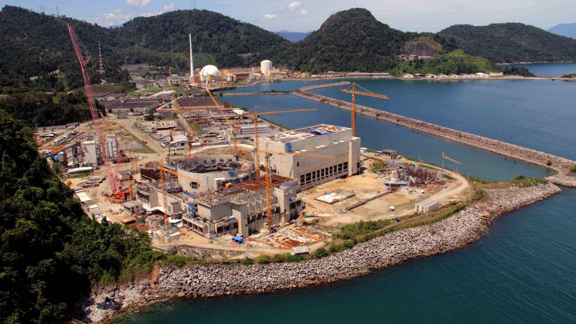 Angra 3 entra em programa de privatizações