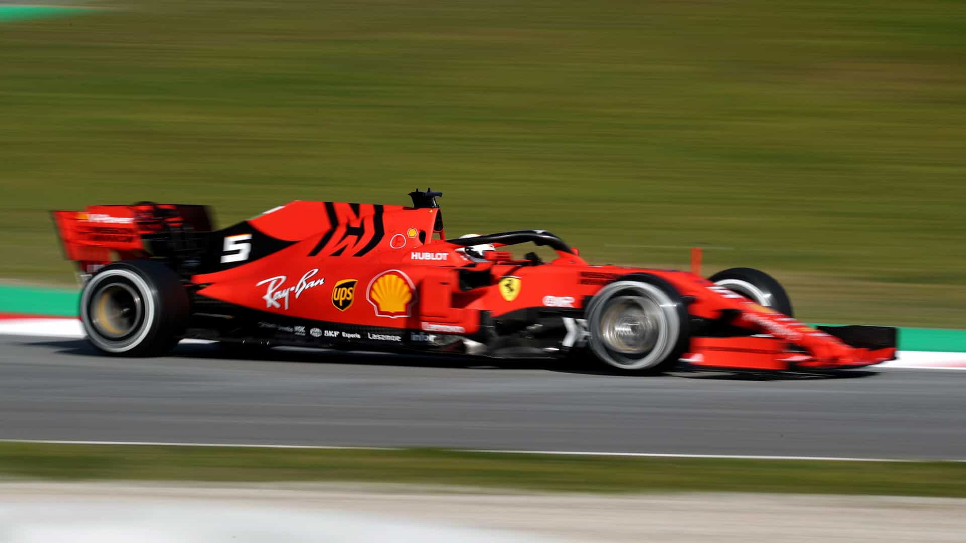 Com Vettel na ponta, Ferrari faz dobradinha em treino livre na Alemanha