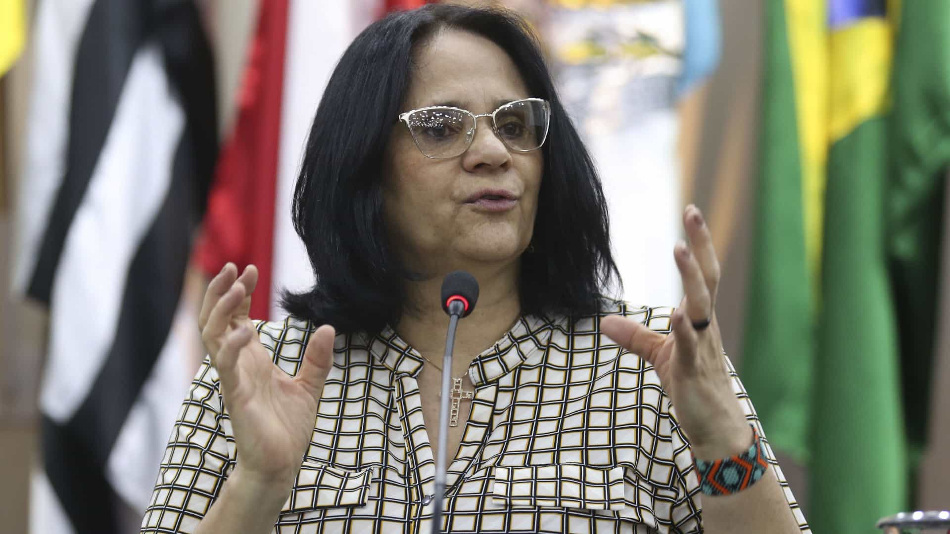 Damares diz que governo cancelará construção do Memorial da Anistia