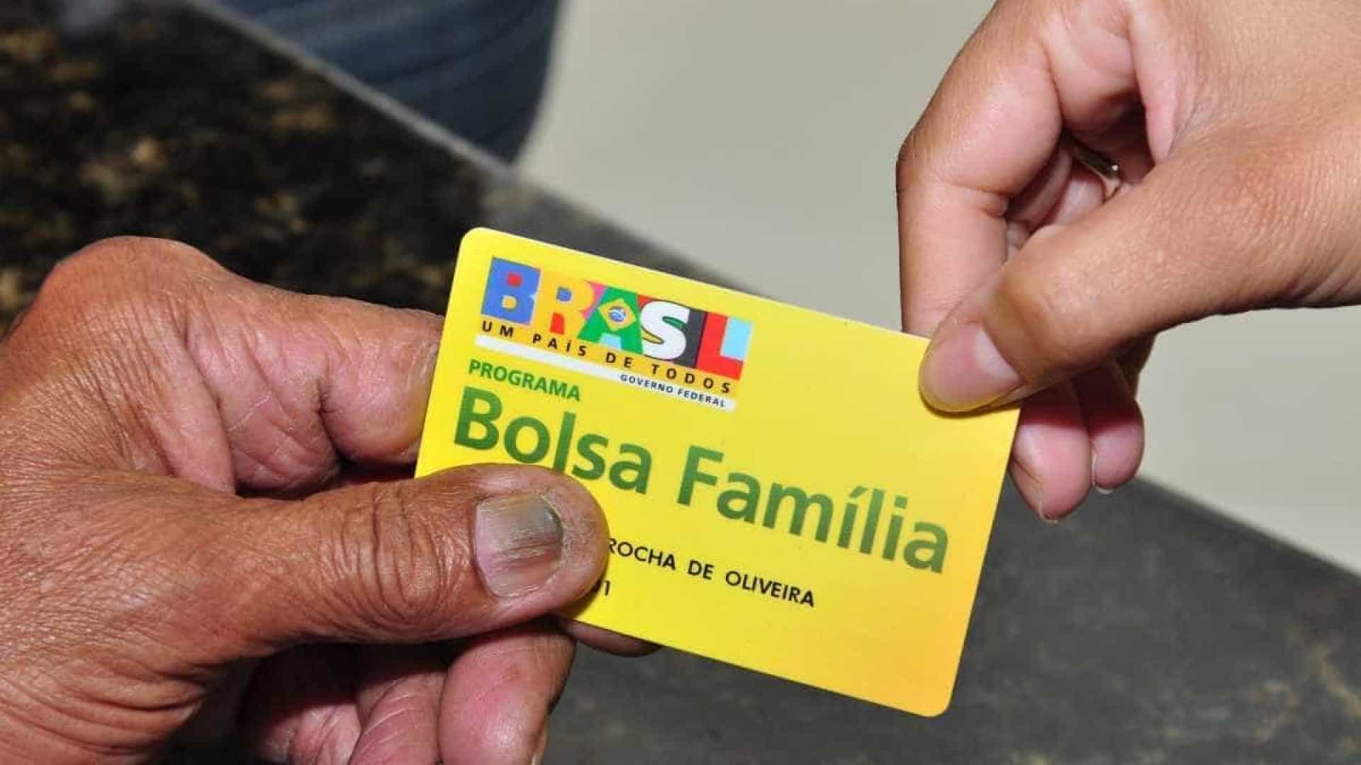 Bolsa Família começa a pagar R$ 2,6 bilhões para beneficiários