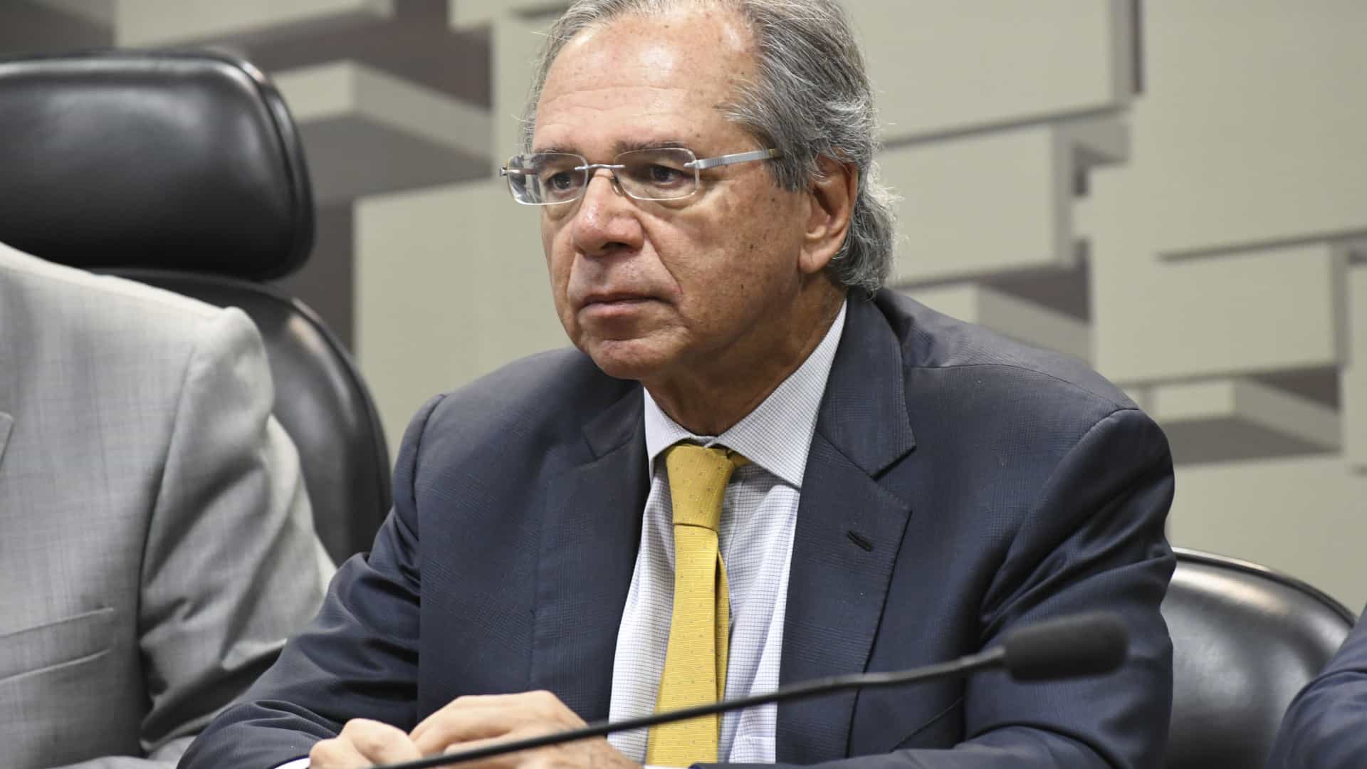 Guedes defende tributos sobre movimentação financeira de 0,20%