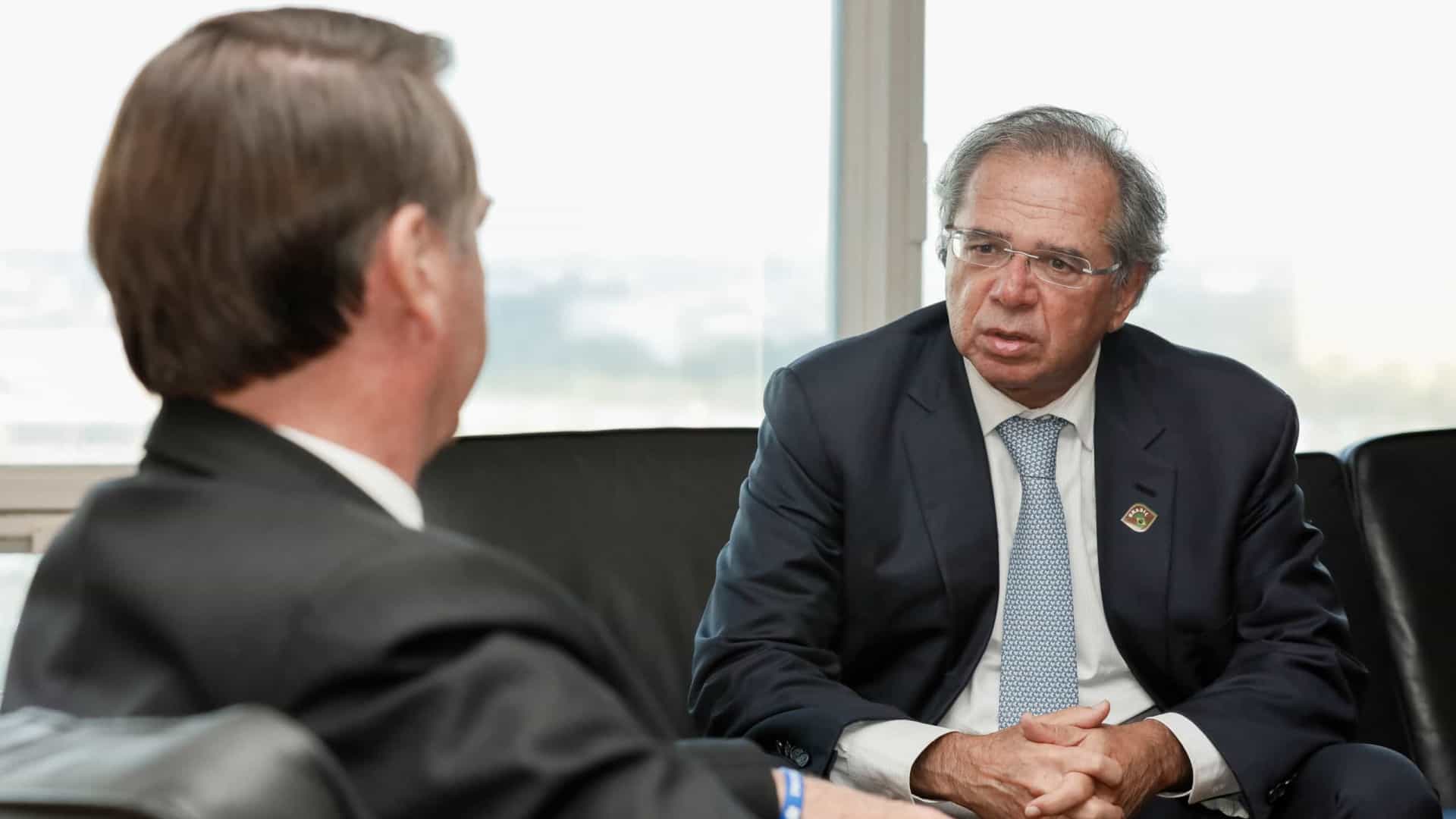 Dólar, risco-país e juros em patamar anterior à reforma da Previdência