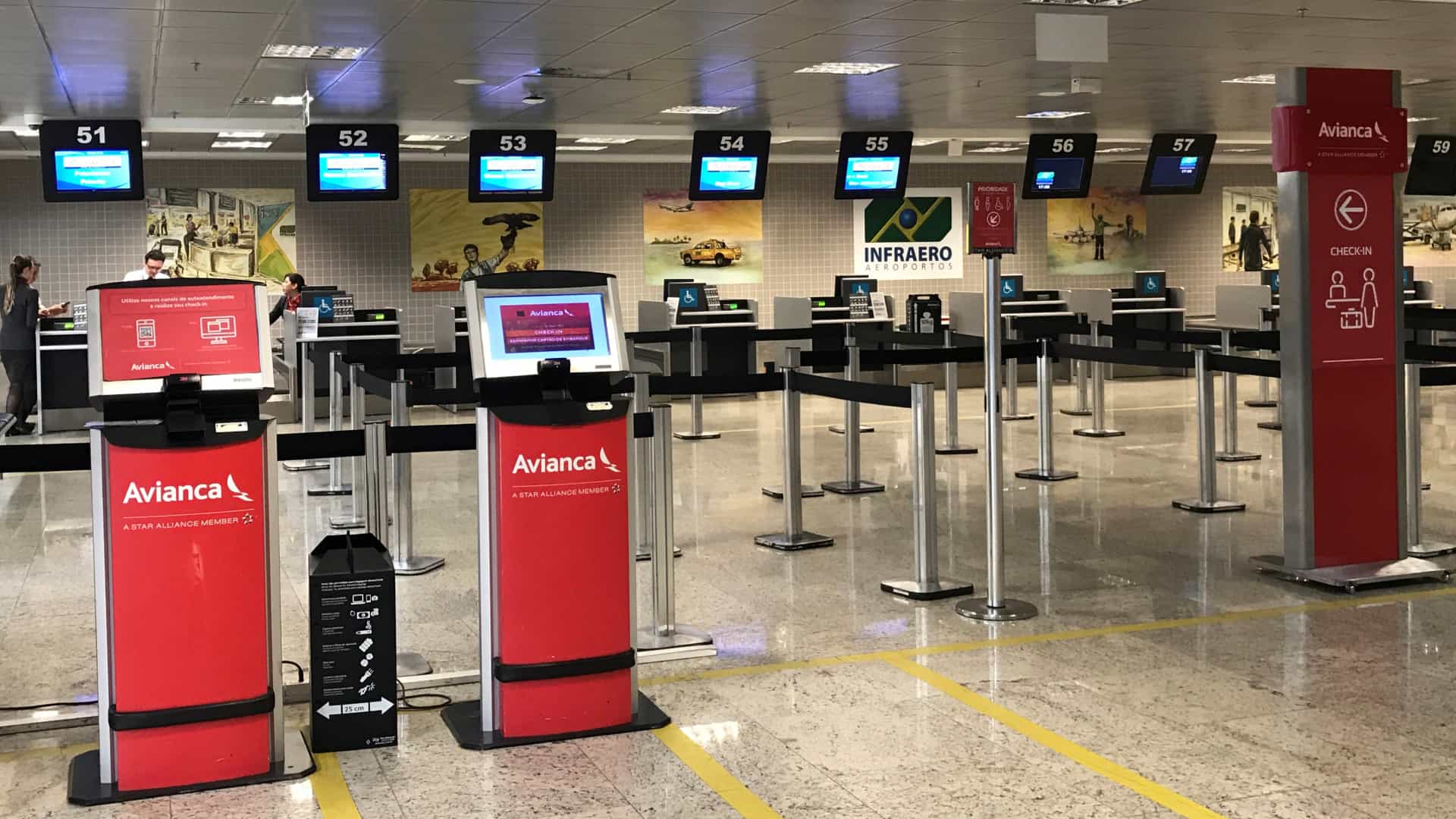 Azul, Passaredo e MAP ficam com espaço da Avianca em Congonhas