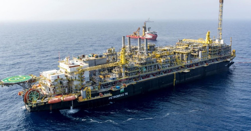 Petrobras tem forte alta no lucro do 2º trimestre, puxado pela venda da TAG