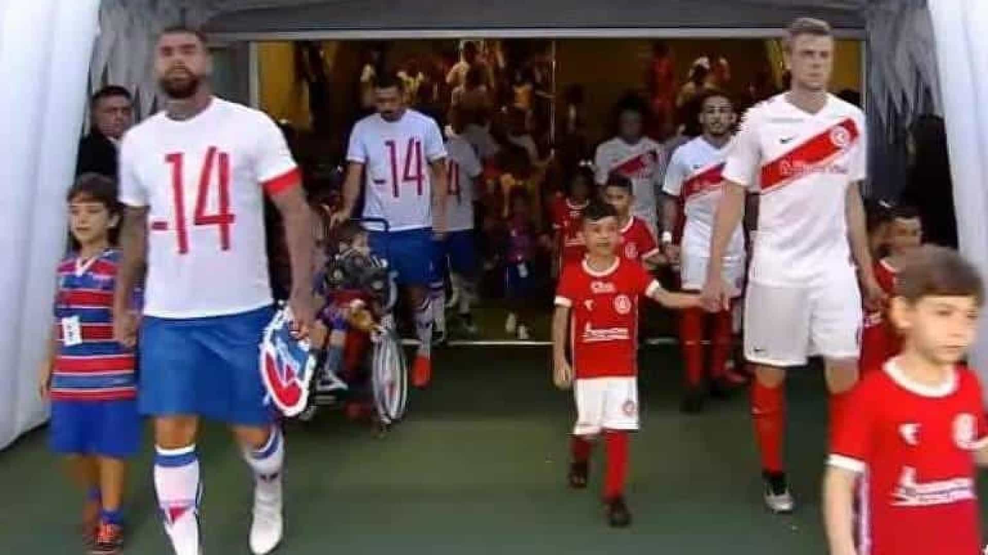 Fortaleza se queixa da Turner e faz protesto em camisa do clube