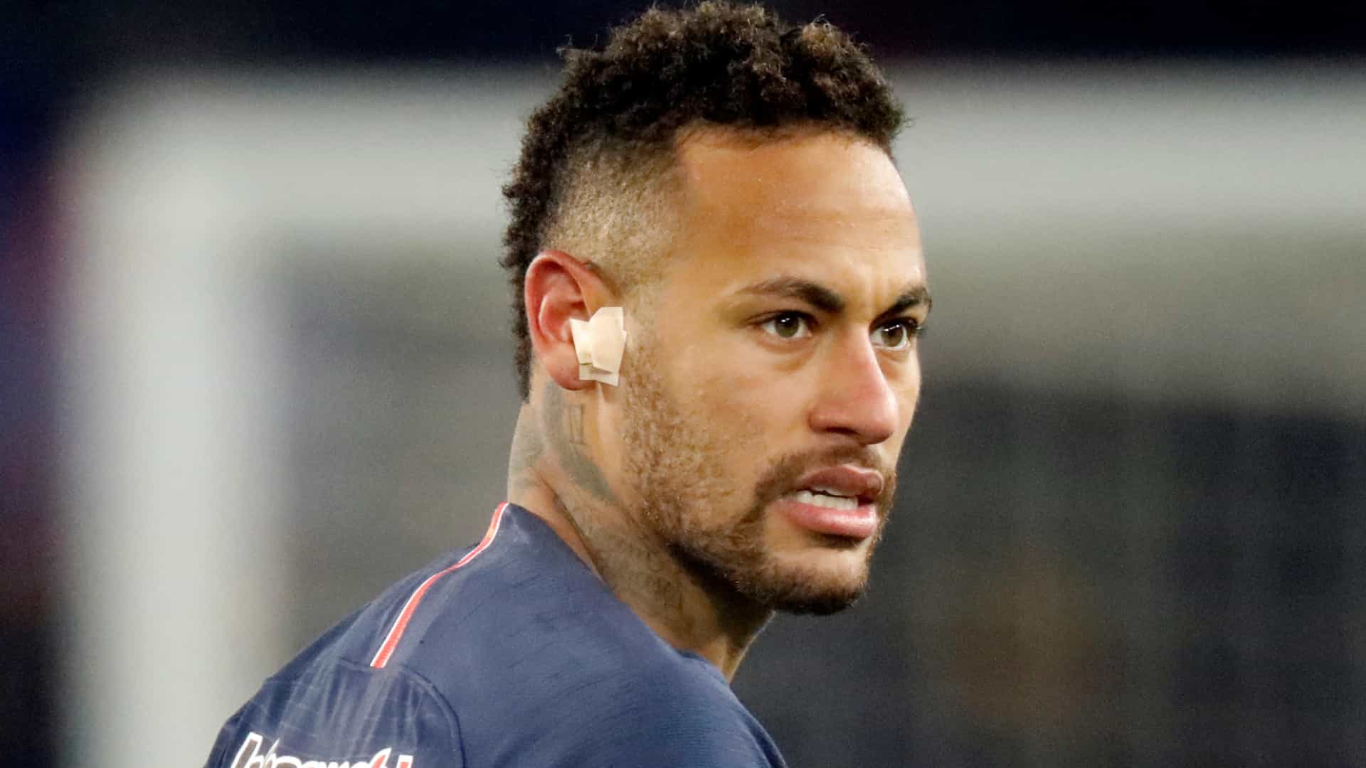 Barça dá ultimato e quer Neymar dizendo que só jogaria no clube