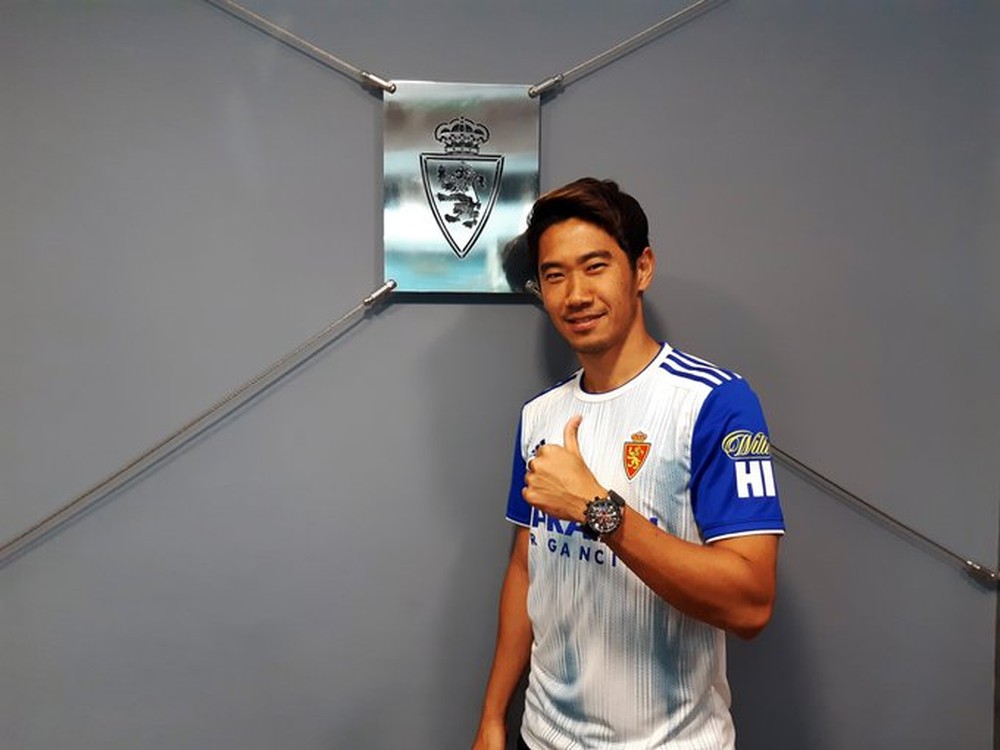 Zaragoza anuncia a contratação do atacante japonês Kagawa, ex-Borussia Dortmund
