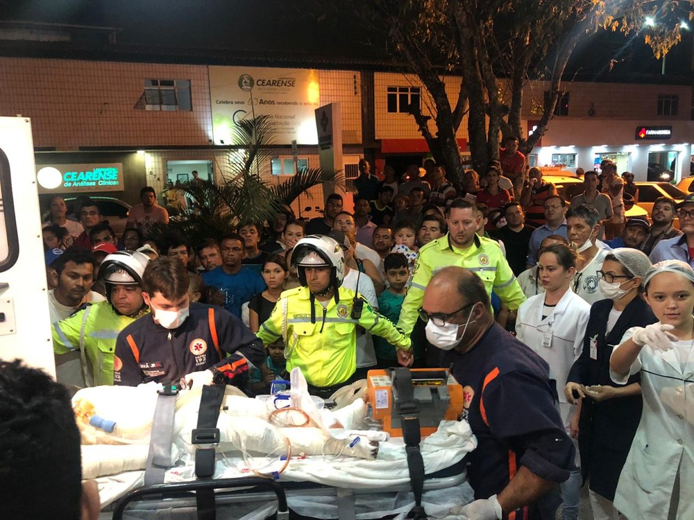 Criança de 4 anos tem 95% do corpo queimado em incêndio enquanto brincava dentro de casa no Ceará