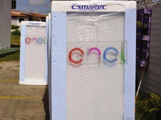 Enel entrega novas geladeiras a clientes de Juazeiro do Norte-CE