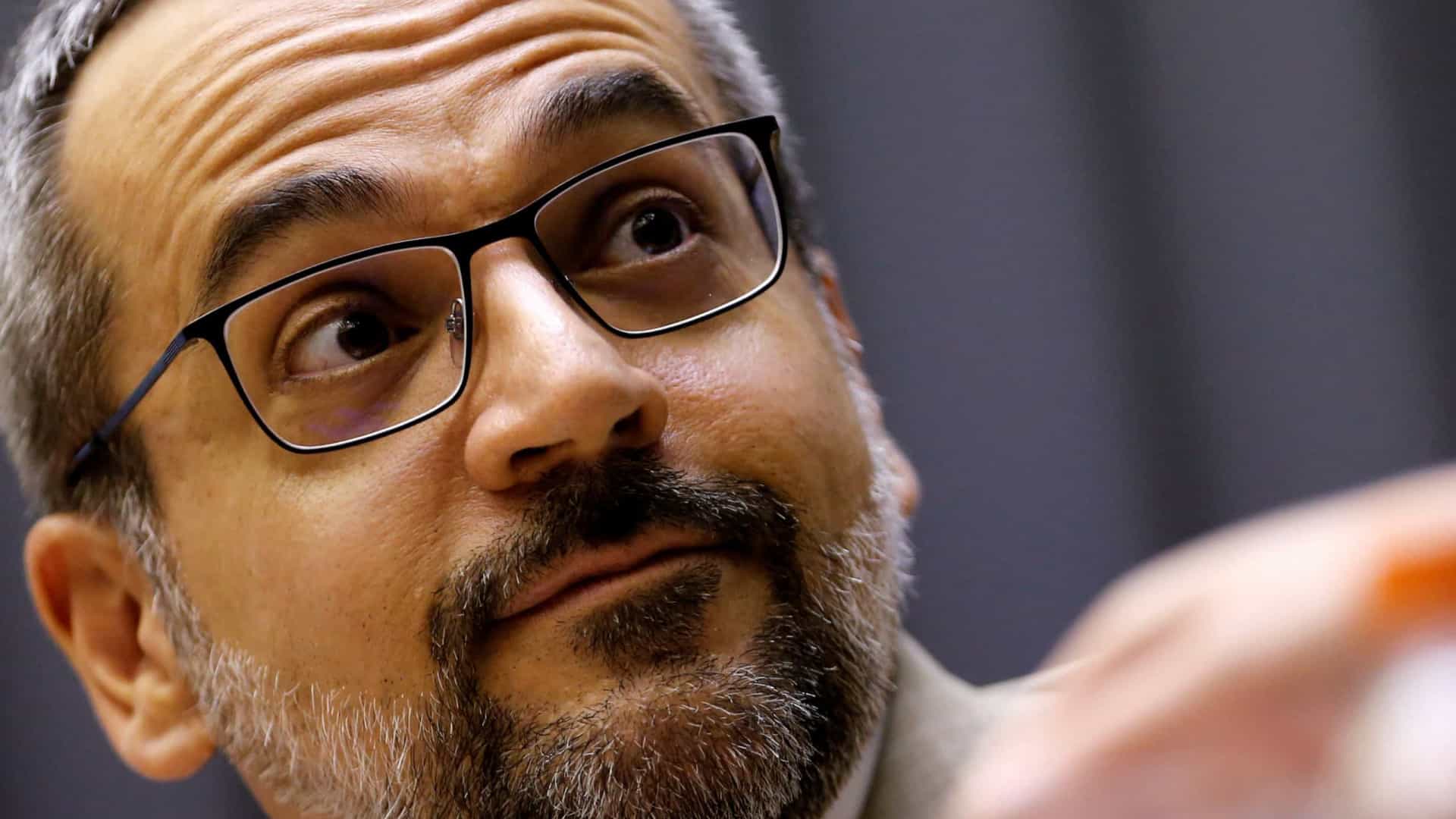 Ministro da Educação critica salário de professor: ‘zebra gorda’
