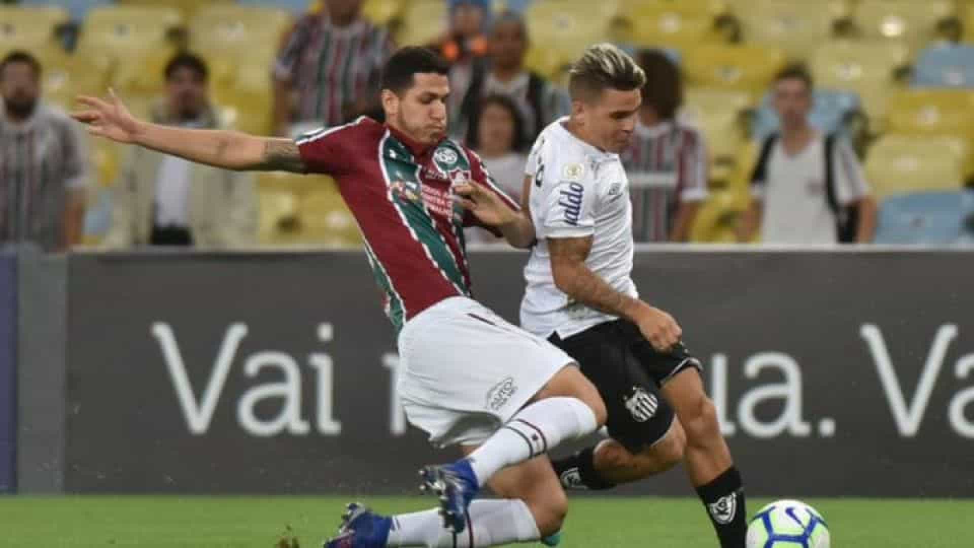 Flu e Santos empatam em jogo de gol contra, expulsões e bate-boca