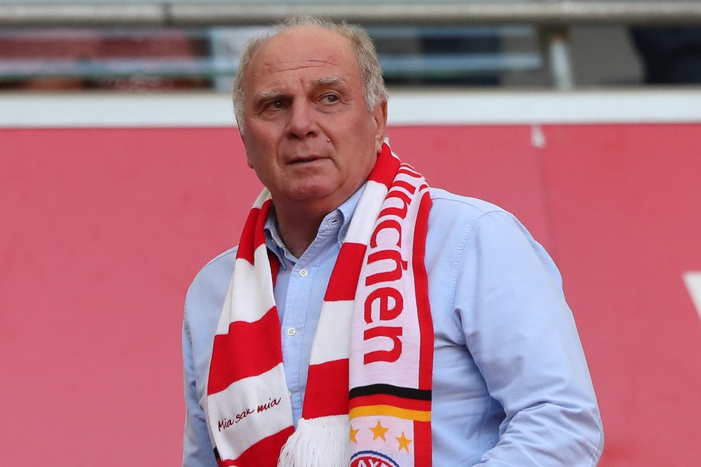 Presidente do Bayern ameaça não ceder jogadores à seleção alemã se Ter Stegen barrar Neuer