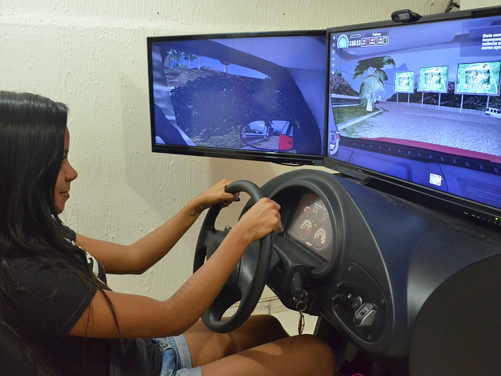 Autoescolas de João Pessoa devem baixar preço da CNH, diz Procon