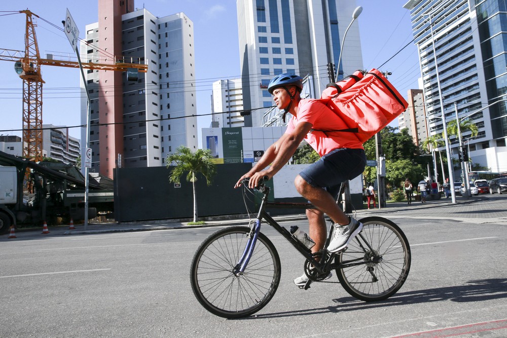 25% das entregas e fretes em Fortaleza são feitos com bicicletas, e 50% com motocicletas