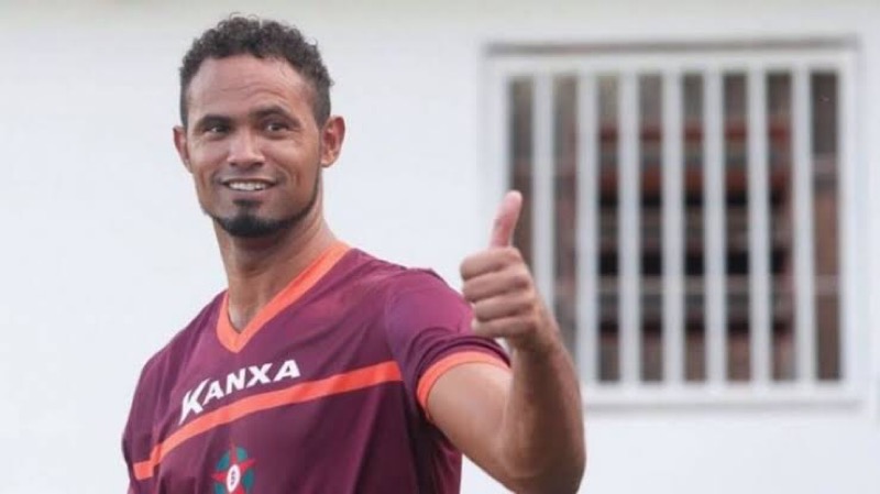 Barbalha fecha acordo verbal com goleiro Bruno