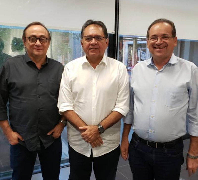 Zé Ailton garante recursos para o Crato durante visita a Fortaleza