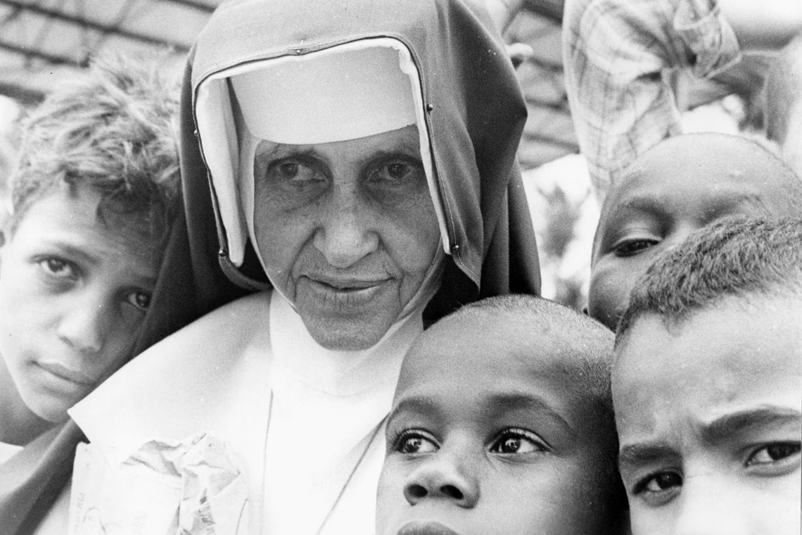 Irmã Dulce é canonizada por papa Francisco e vira primeira santa brasileira