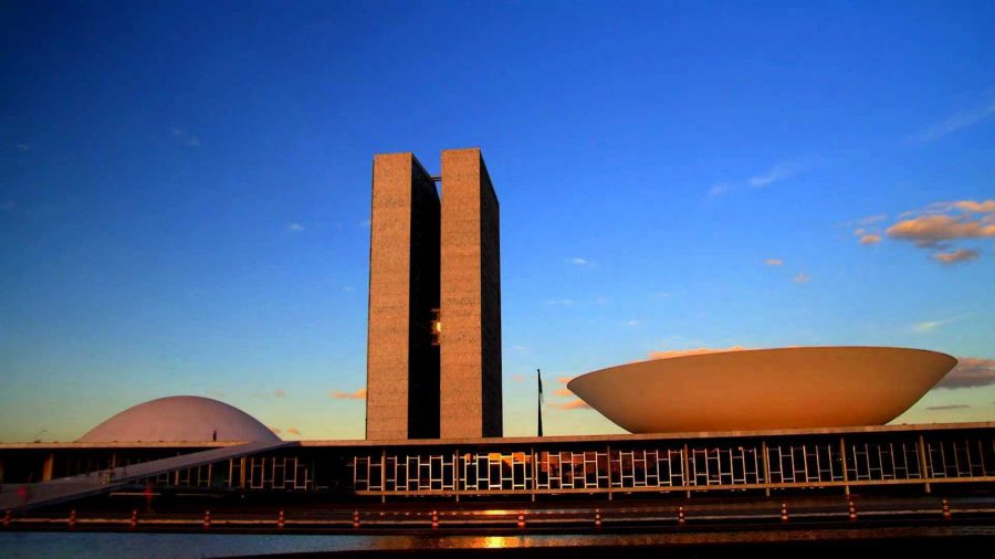 Governo alerta Congresso sobre controle das despesas