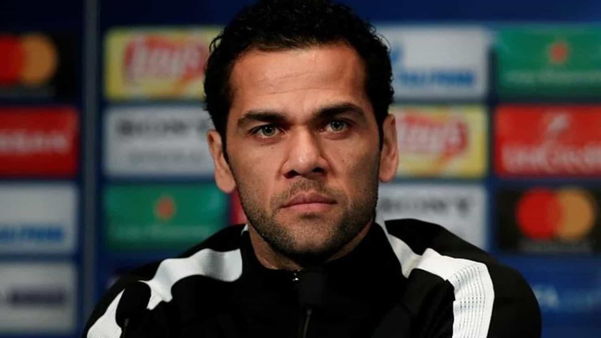 ‘Precisamos criar uma atmosfera de time vencedor’, projeta Daniel Alves