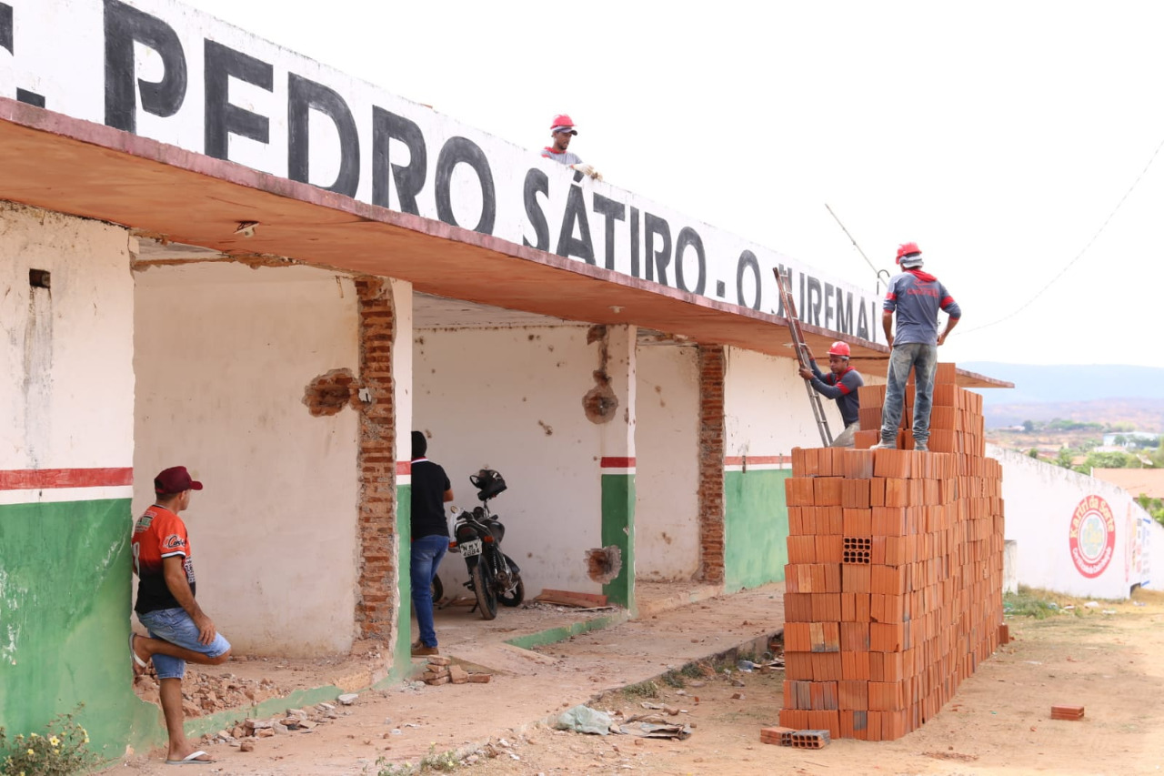 Prefeitura de Várzea Alegre iniciou a reforma do Estádio Dr. Pedro Sátiro – O Juremal