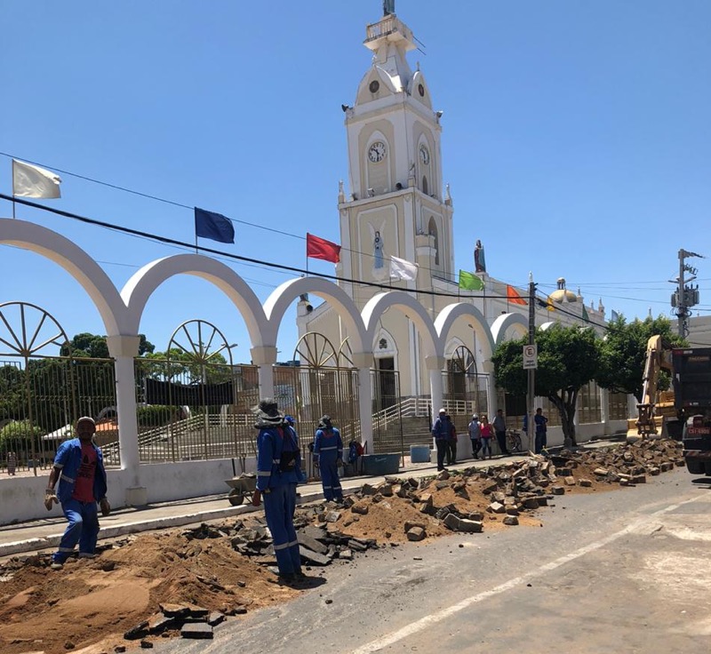 Rua Padre Cícero é interditada por um mês para obra de drenagem