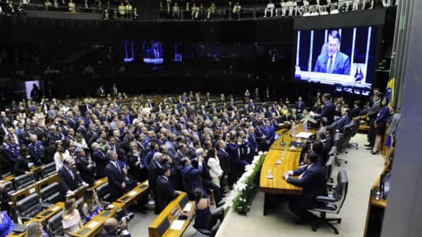 Sem Bolsonaro, ala do PSL fica independente no Congresso