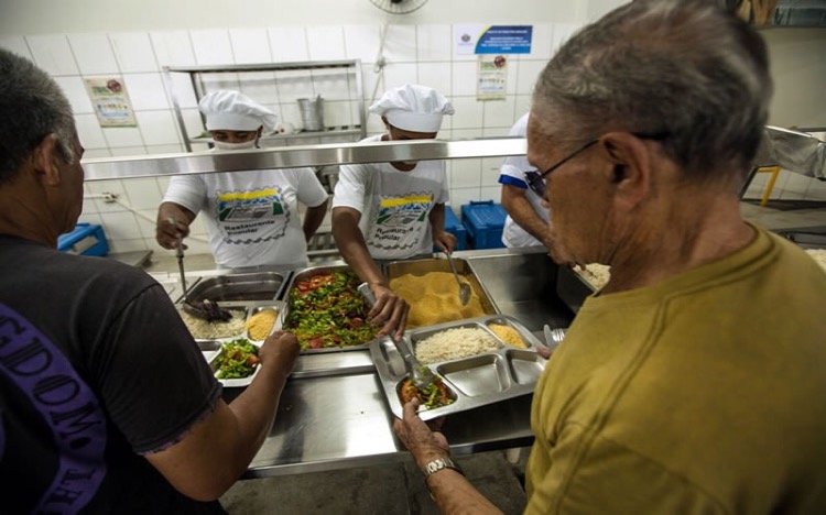 Alegando falta de verba, prefeitura de Juazeiro interrompe funcionamento do restaurante popular