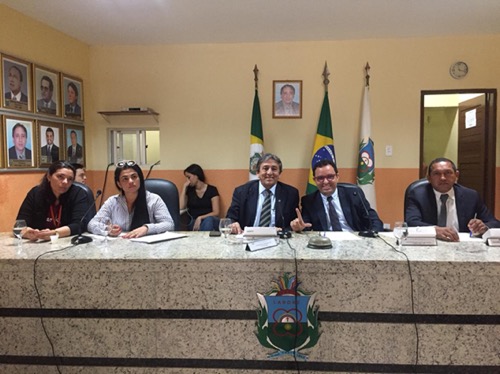 Projeto que prevê autorizar a prestação de serviços do Sisar é discutido em Crato