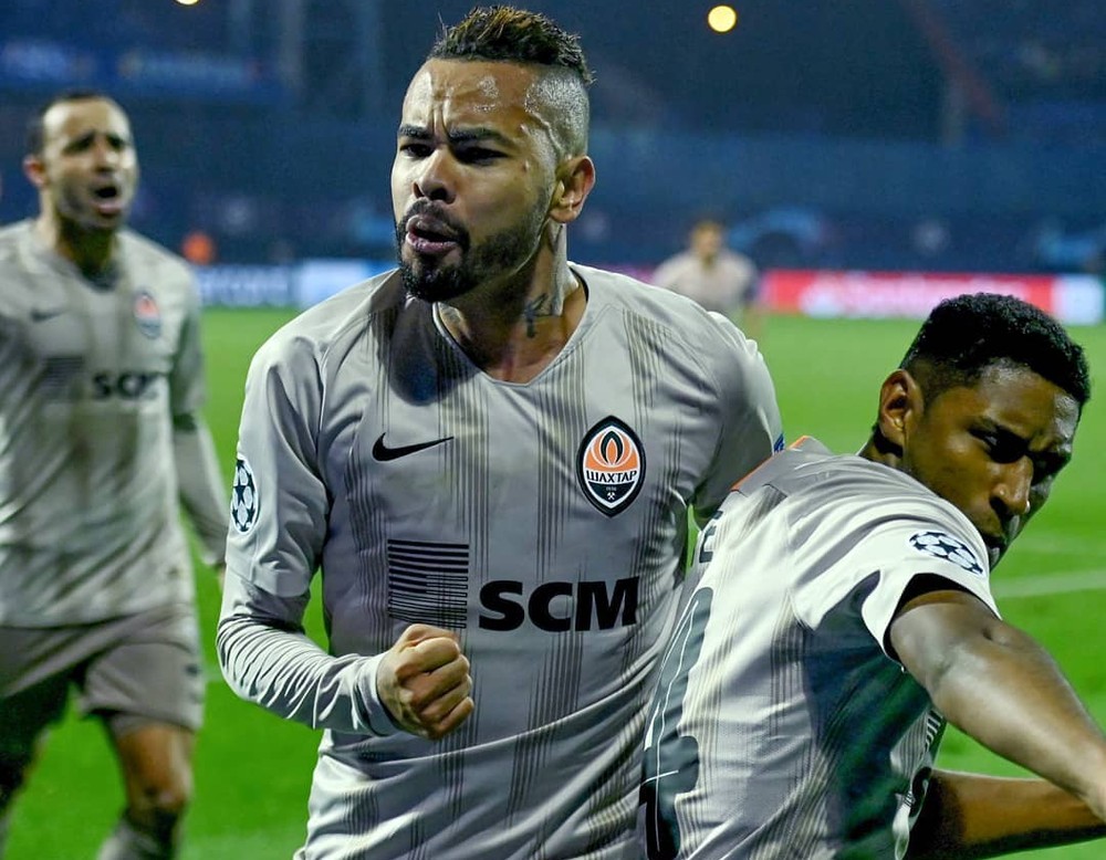 Milan faz contato com Shakhtar para tentar contratar Tetê, e Grêmio pode lucrar com negócio