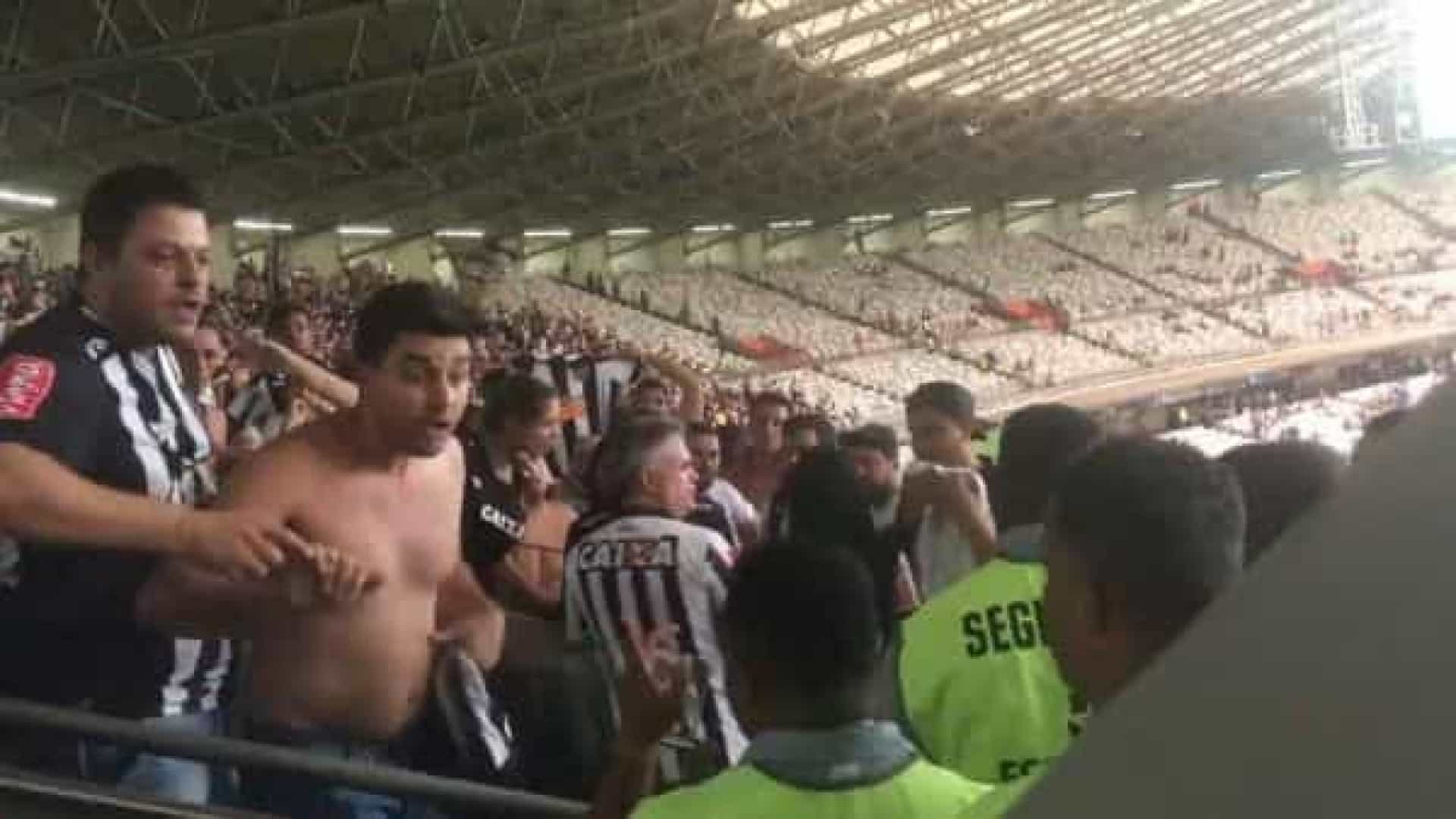 Negros cortam o meu cabelo, diz torcedor ao negar ser racista