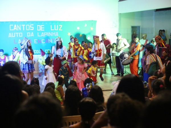 Projeto “Cantos e Encantos” emociona população cratense durante festejos natalinos