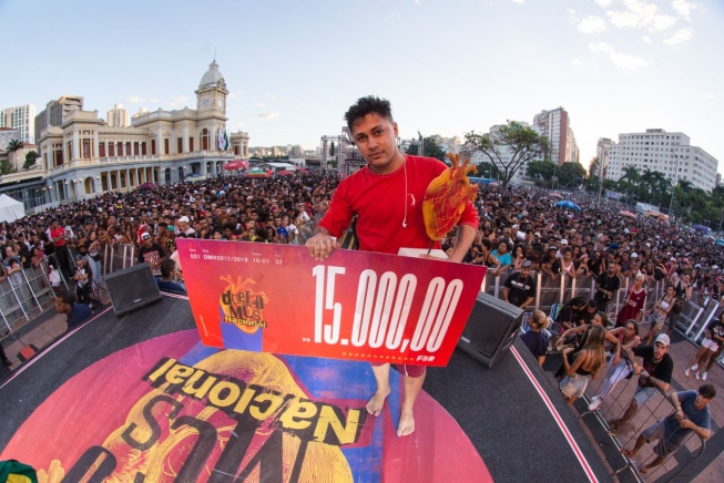 Caririense vence competição nacional de MCs