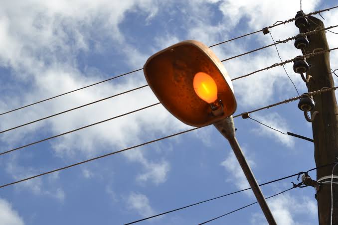 MELHOR ILUMINAÇÃO PÚBLICA EM RUAS DE JUAZEIRO É COBRADA POR ROSANE MACÊDO