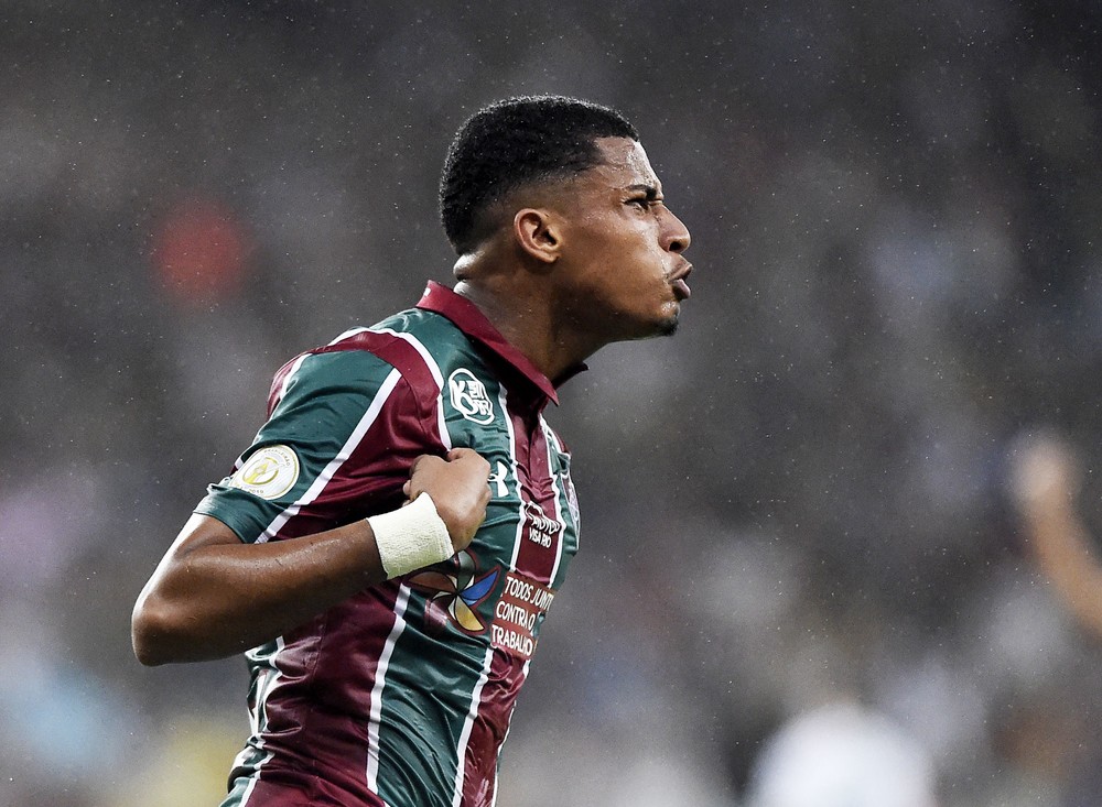 Após investida em 2018, Roma volta a observar Marcos Paulo, destaque do Fluminense no fim do Brasileirão