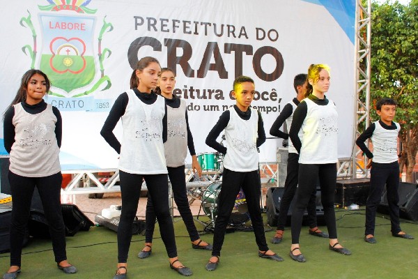 Programa Prefeitura na Comunidade chega ao distrito de Santa Fé e conta com a presença do governador Camilo Santana